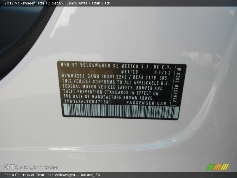 Candy White / Titan Black 2012 Volkswagen Jetta TDI Sedan