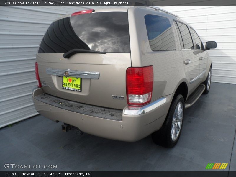 Light Sandstone Metallic / Light Graystone 2008 Chrysler Aspen Limited