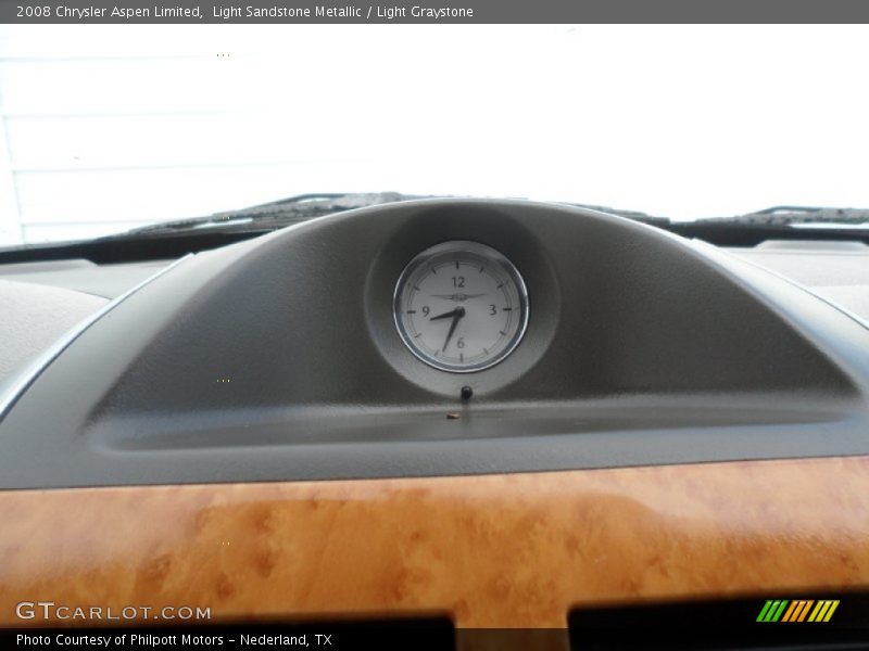 Light Sandstone Metallic / Light Graystone 2008 Chrysler Aspen Limited