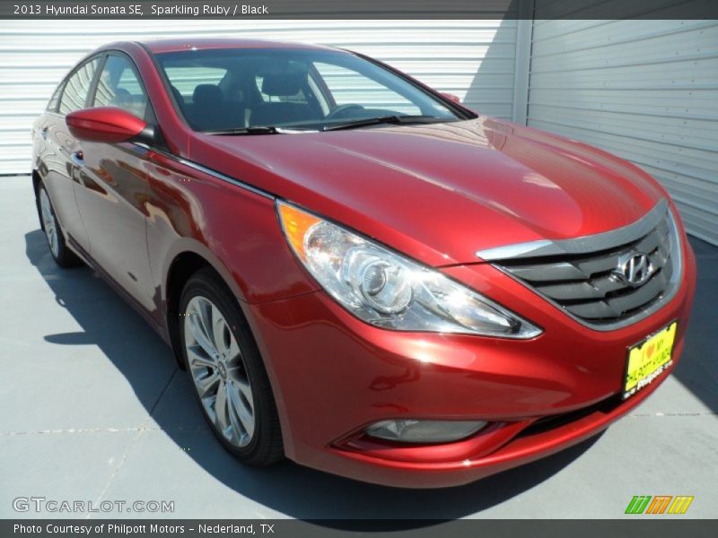 Sparkling Ruby / Black 2013 Hyundai Sonata SE