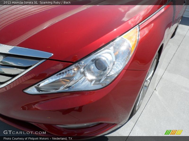 Sparkling Ruby / Black 2013 Hyundai Sonata SE