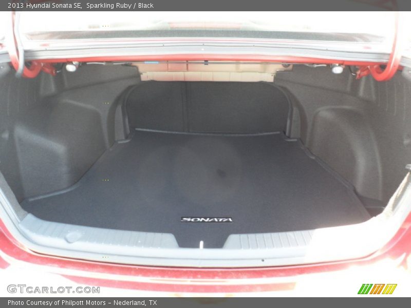 Sparkling Ruby / Black 2013 Hyundai Sonata SE