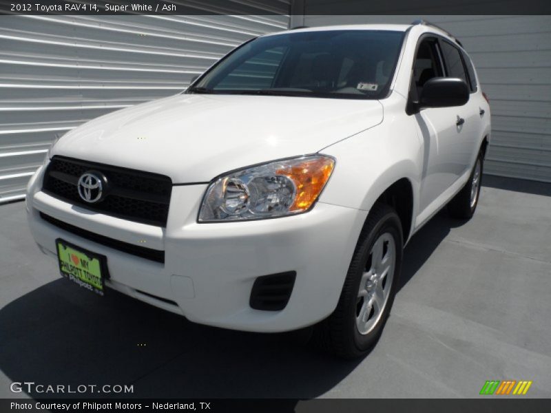 Super White / Ash 2012 Toyota RAV4 I4