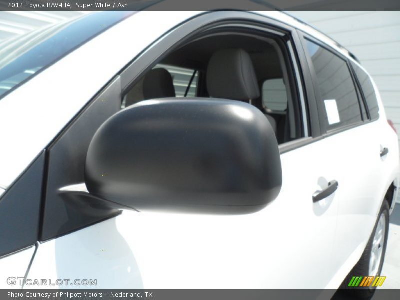 Super White / Ash 2012 Toyota RAV4 I4