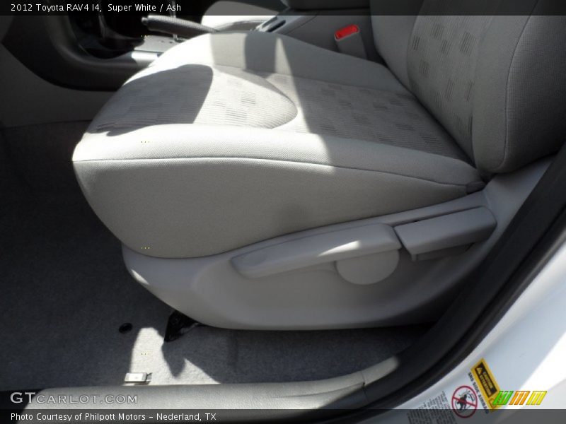 Super White / Ash 2012 Toyota RAV4 I4