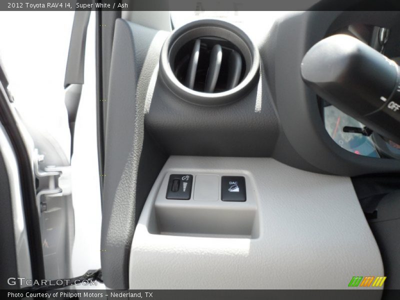 Super White / Ash 2012 Toyota RAV4 I4