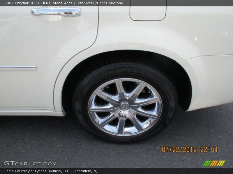 Stone White / Dark Khaki/Light Graystone 2007 Chrysler 300 C HEMI
