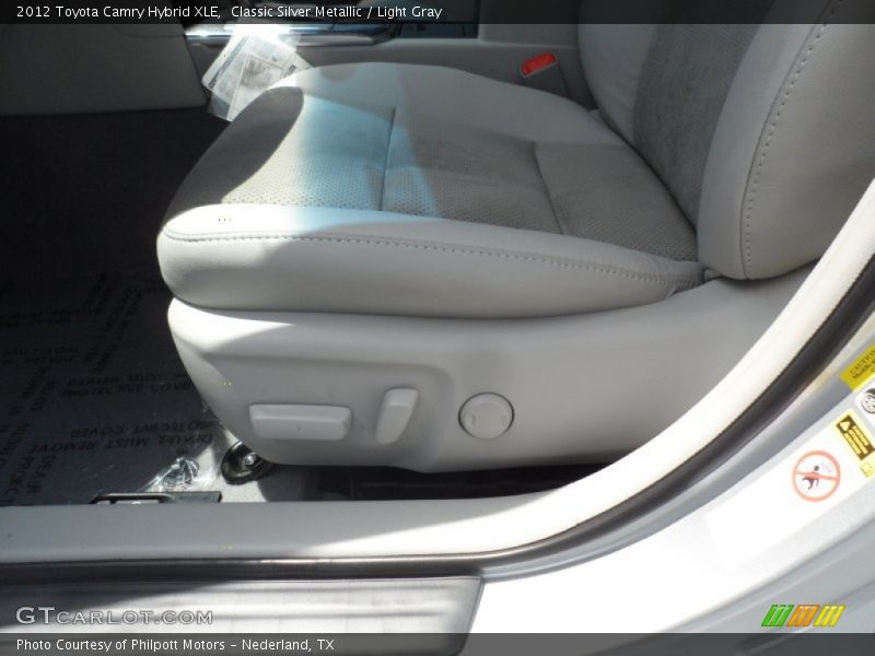 Classic Silver Metallic / Light Gray 2012 Toyota Camry Hybrid XLE