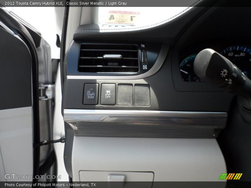 Classic Silver Metallic / Light Gray 2012 Toyota Camry Hybrid XLE