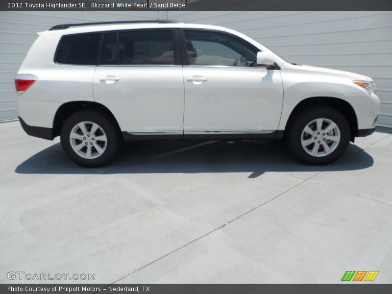 Blizzard White Pearl / Sand Beige 2012 Toyota Highlander SE