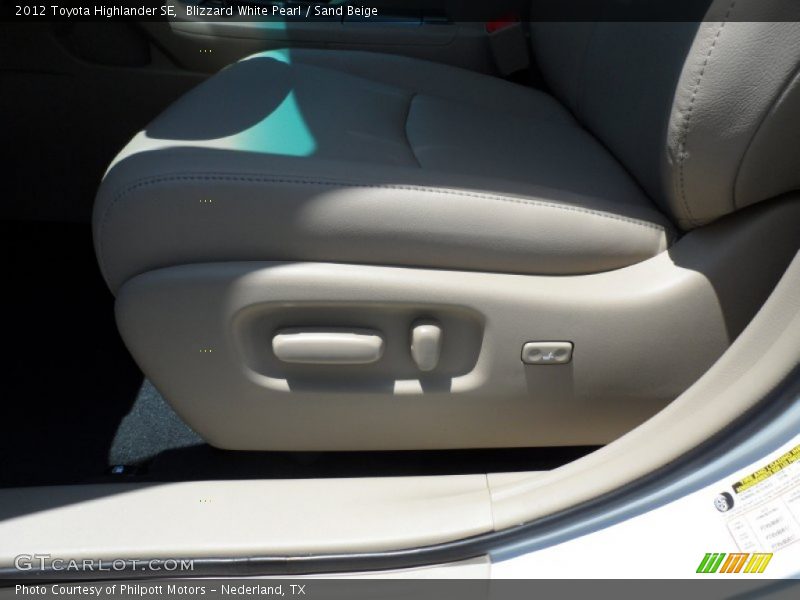 Blizzard White Pearl / Sand Beige 2012 Toyota Highlander SE