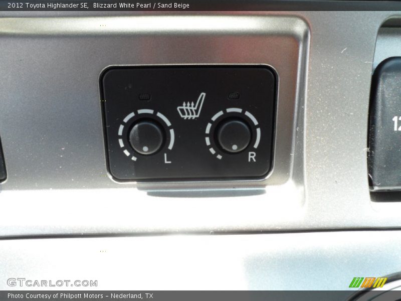 Blizzard White Pearl / Sand Beige 2012 Toyota Highlander SE
