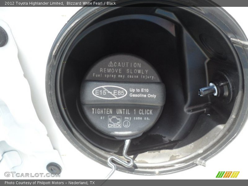 Blizzard White Pearl / Black 2012 Toyota Highlander Limited