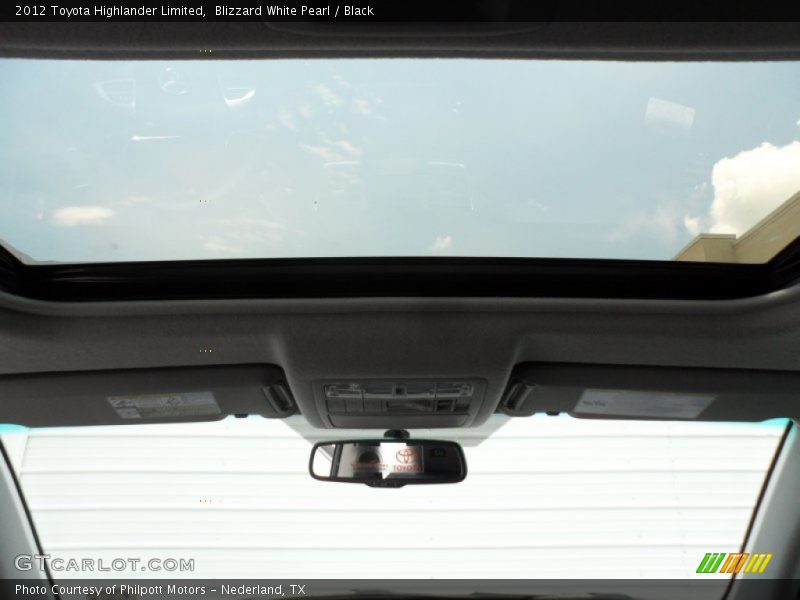 Blizzard White Pearl / Black 2012 Toyota Highlander Limited