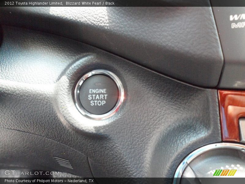 Blizzard White Pearl / Black 2012 Toyota Highlander Limited