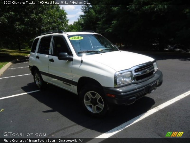 White / Medium Gray 2003 Chevrolet Tracker 4WD Hard Top