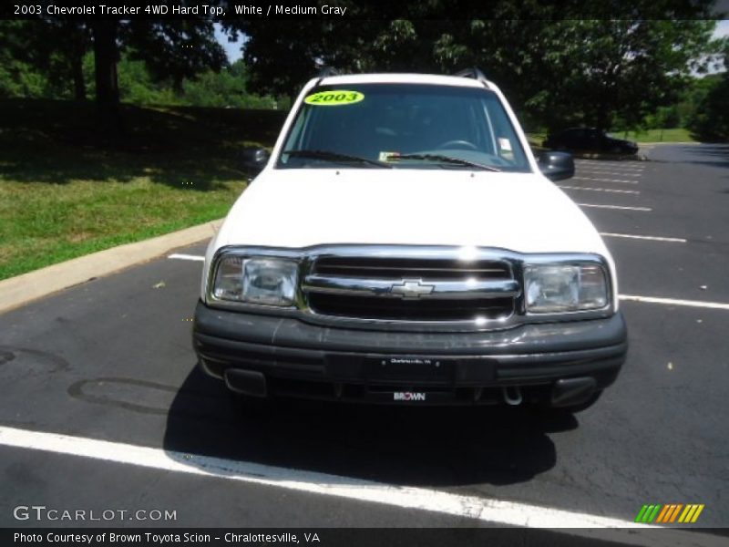 White / Medium Gray 2003 Chevrolet Tracker 4WD Hard Top