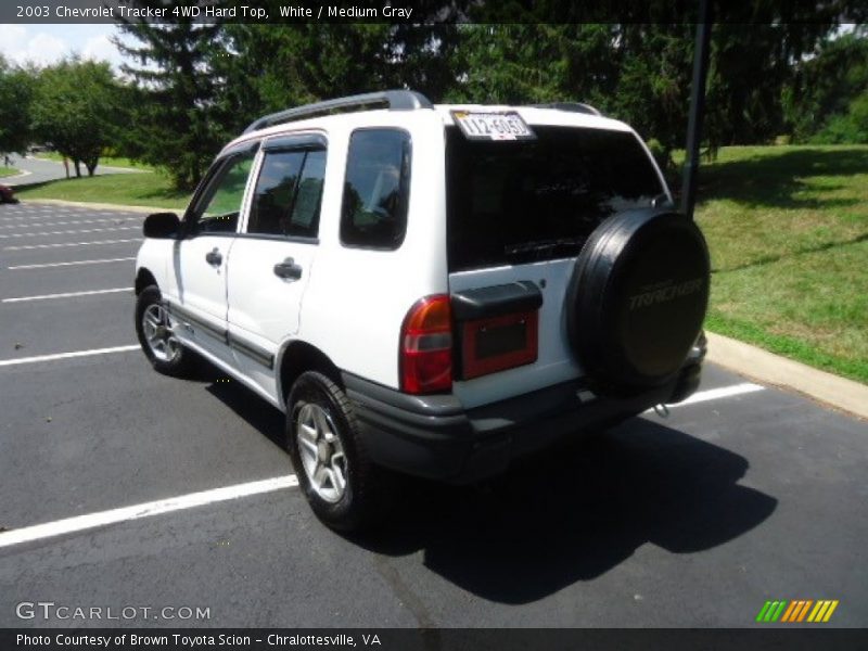 White / Medium Gray 2003 Chevrolet Tracker 4WD Hard Top