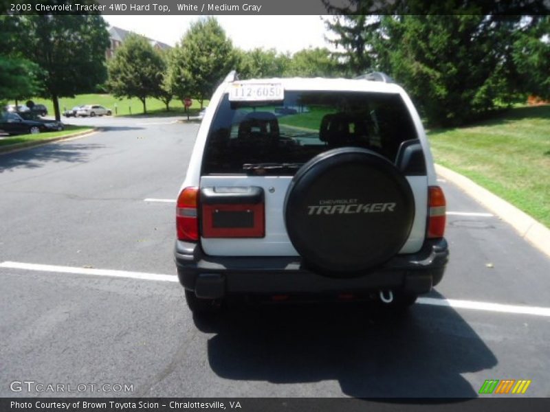 White / Medium Gray 2003 Chevrolet Tracker 4WD Hard Top