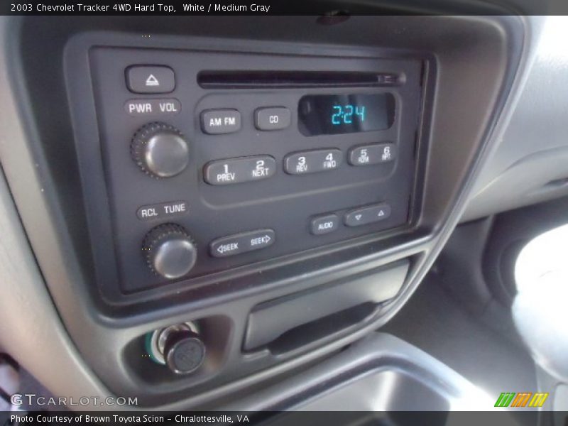 Audio System of 2003 Tracker 4WD Hard Top