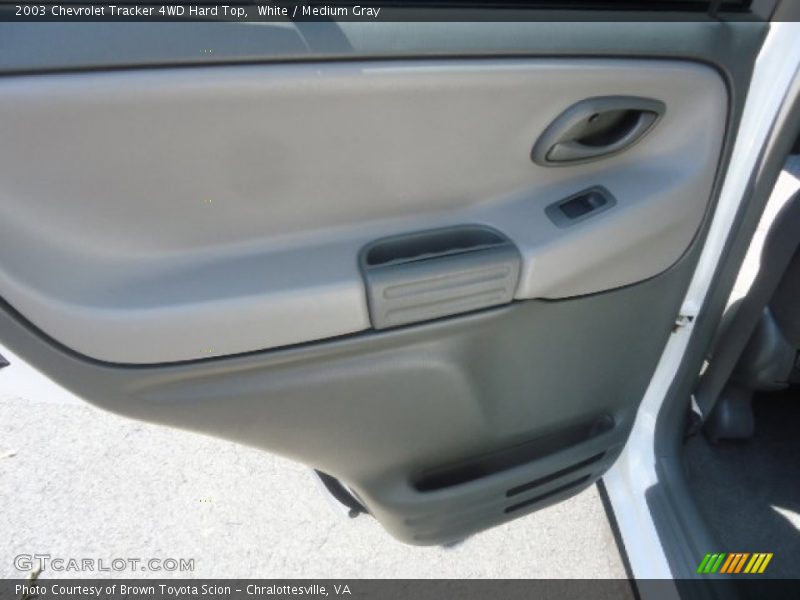 White / Medium Gray 2003 Chevrolet Tracker 4WD Hard Top