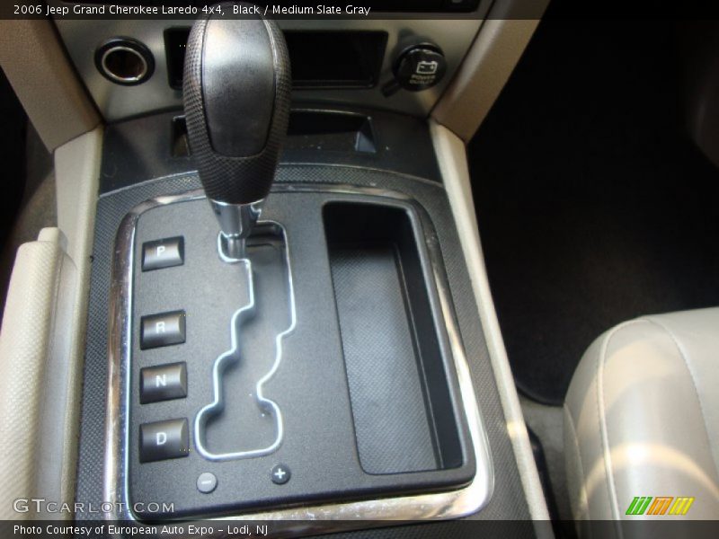 Black / Medium Slate Gray 2006 Jeep Grand Cherokee Laredo 4x4