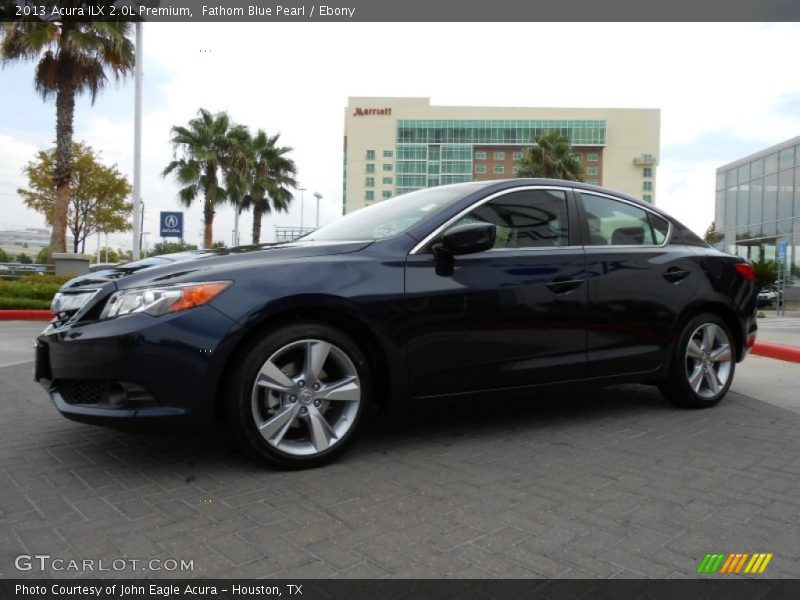 Front 3/4 View of 2013 ILX 2.0L Premium