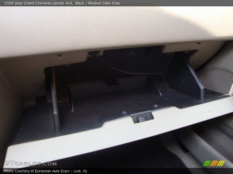 Black / Medium Slate Gray 2006 Jeep Grand Cherokee Laredo 4x4