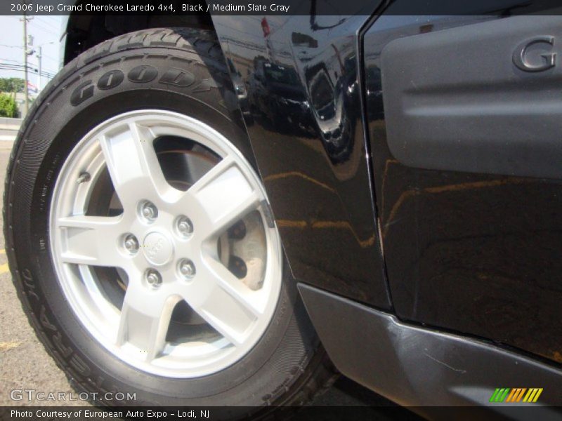 Black / Medium Slate Gray 2006 Jeep Grand Cherokee Laredo 4x4