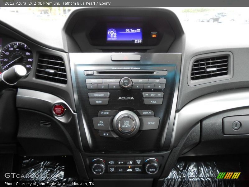 Controls of 2013 ILX 2.0L Premium