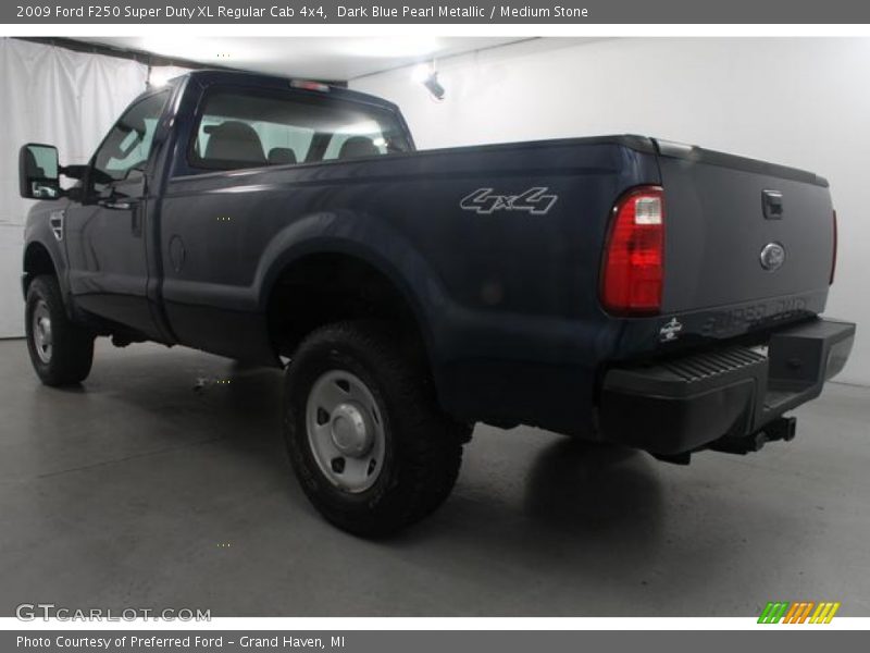 Dark Blue Pearl Metallic / Medium Stone 2009 Ford F250 Super Duty XL Regular Cab 4x4
