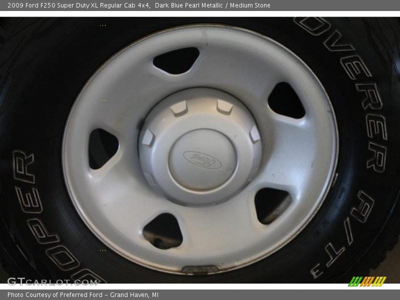 Dark Blue Pearl Metallic / Medium Stone 2009 Ford F250 Super Duty XL Regular Cab 4x4