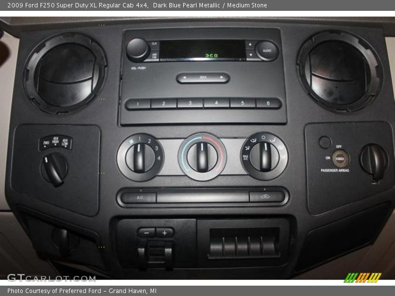 Dark Blue Pearl Metallic / Medium Stone 2009 Ford F250 Super Duty XL Regular Cab 4x4