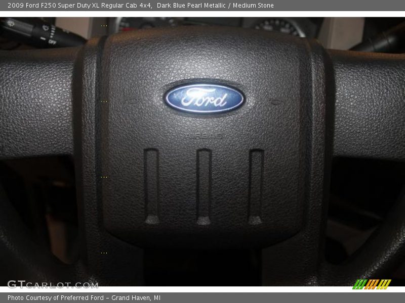 Dark Blue Pearl Metallic / Medium Stone 2009 Ford F250 Super Duty XL Regular Cab 4x4