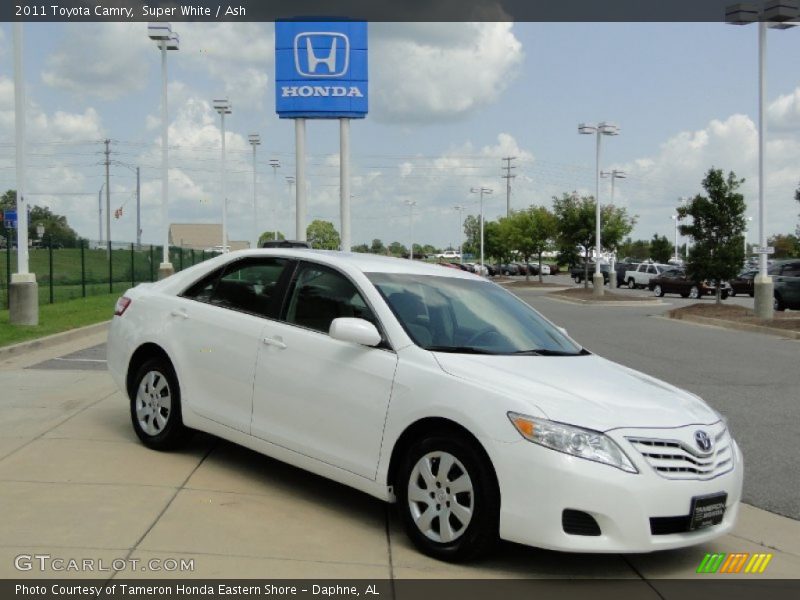 Super White / Ash 2011 Toyota Camry