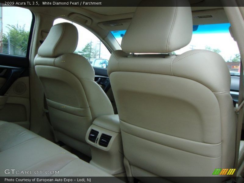 White Diamond Pearl / Parchment 2009 Acura TL 3.5