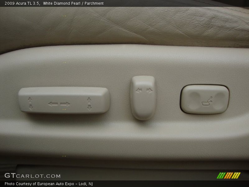 White Diamond Pearl / Parchment 2009 Acura TL 3.5
