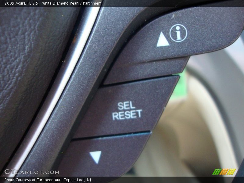White Diamond Pearl / Parchment 2009 Acura TL 3.5