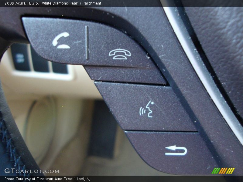 White Diamond Pearl / Parchment 2009 Acura TL 3.5