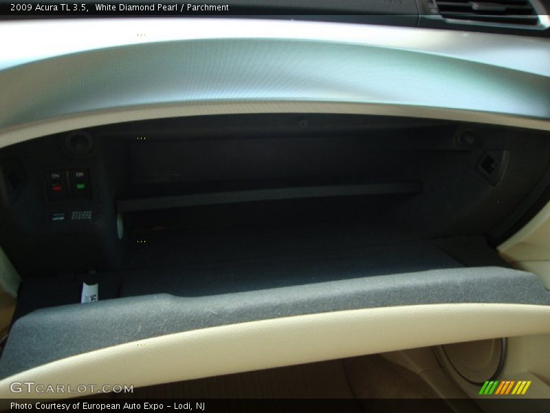 White Diamond Pearl / Parchment 2009 Acura TL 3.5
