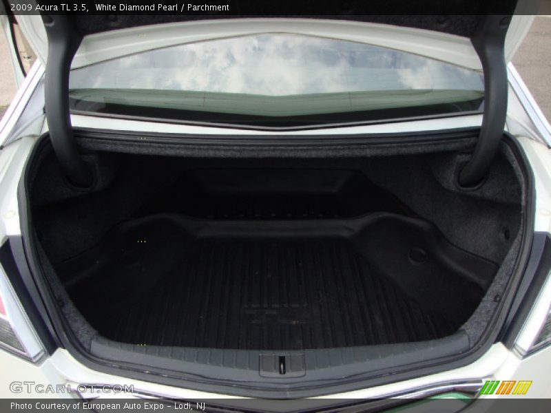 White Diamond Pearl / Parchment 2009 Acura TL 3.5