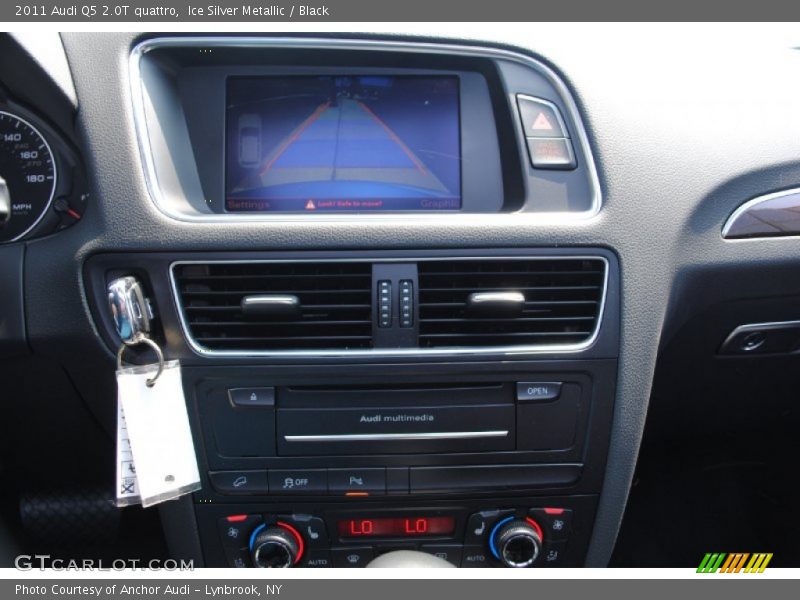 Ice Silver Metallic / Black 2011 Audi Q5 2.0T quattro