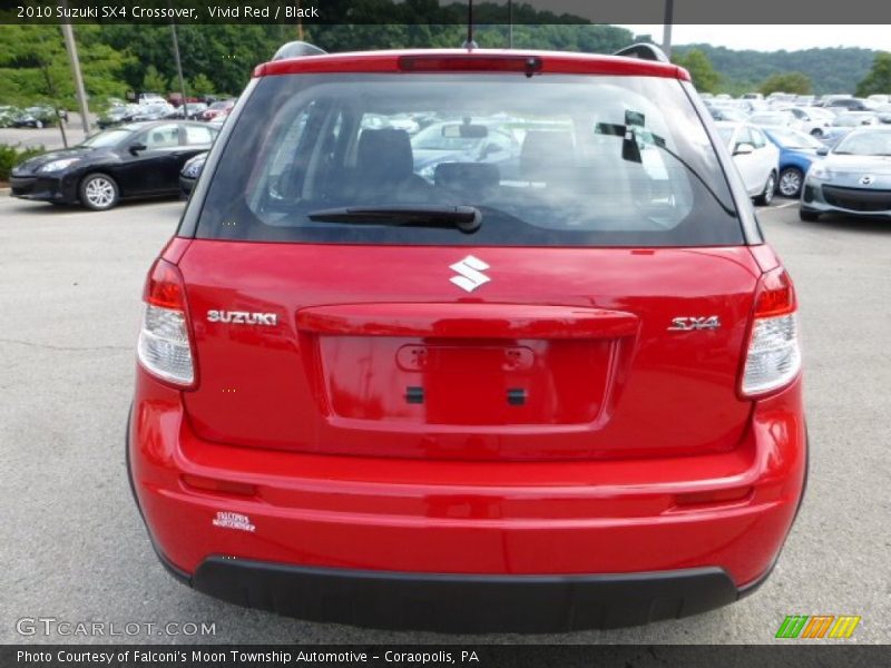 Vivid Red / Black 2010 Suzuki SX4 Crossover