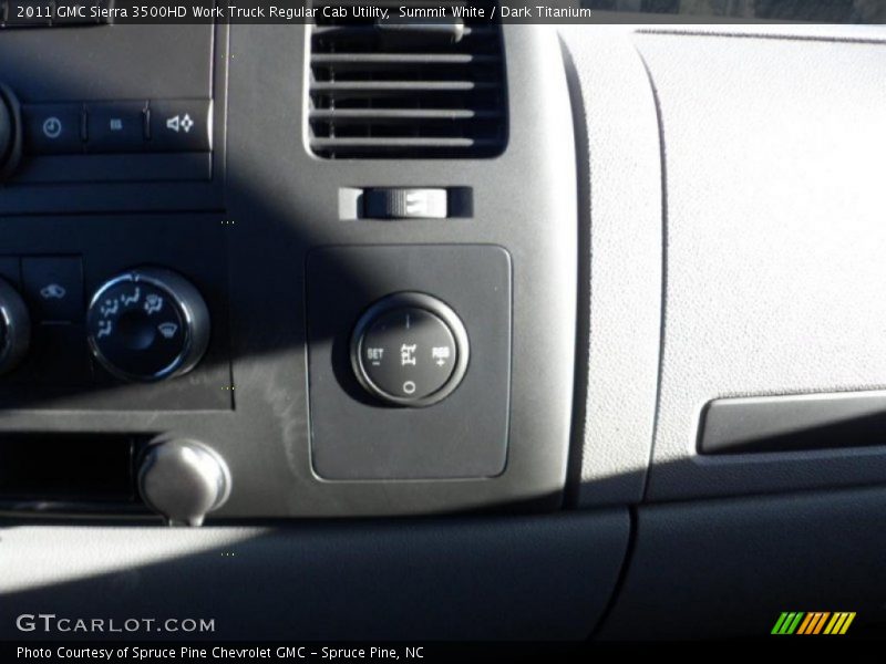 Summit White / Dark Titanium 2011 GMC Sierra 3500HD Work Truck Regular Cab Utility
