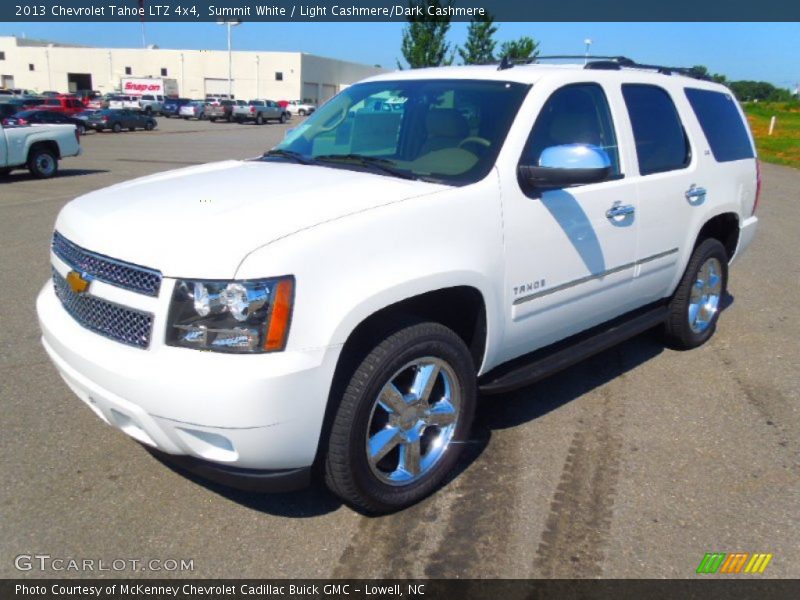 Front 3/4 View of 2013 Tahoe LTZ 4x4