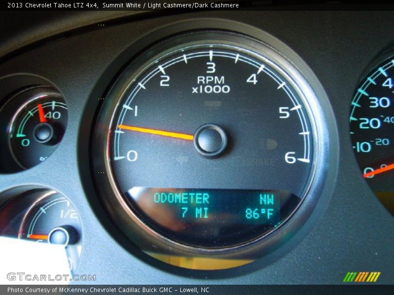 Summit White / Light Cashmere/Dark Cashmere 2013 Chevrolet Tahoe LTZ 4x4