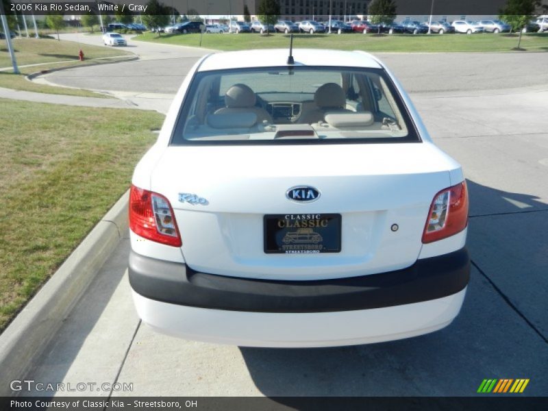 White / Gray 2006 Kia Rio Sedan