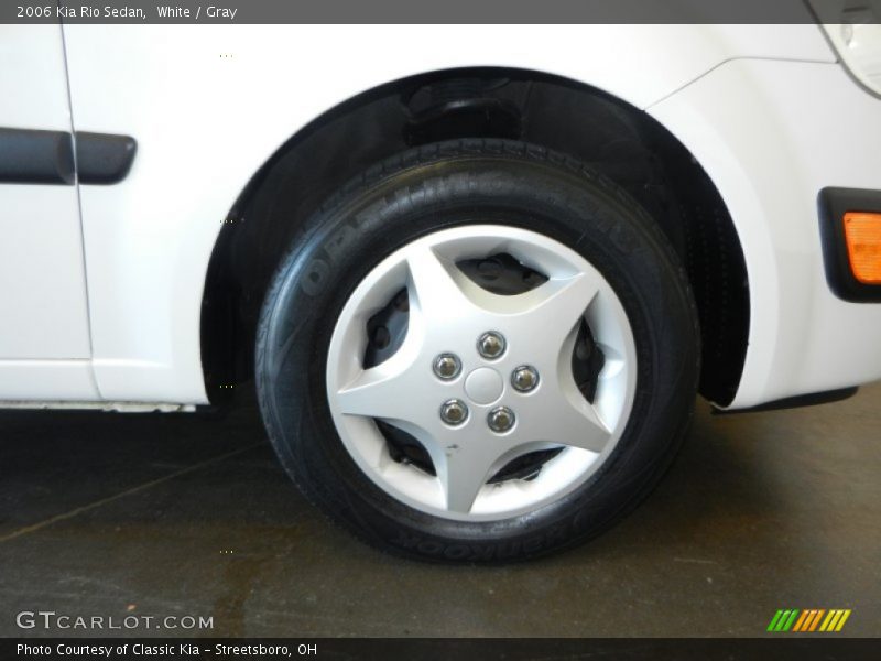 White / Gray 2006 Kia Rio Sedan