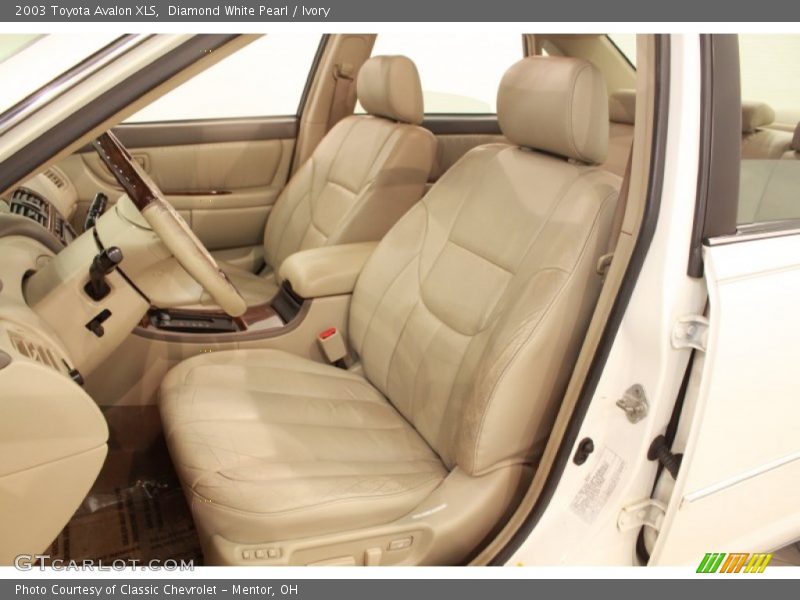 Front Seat of 2003 Avalon XLS