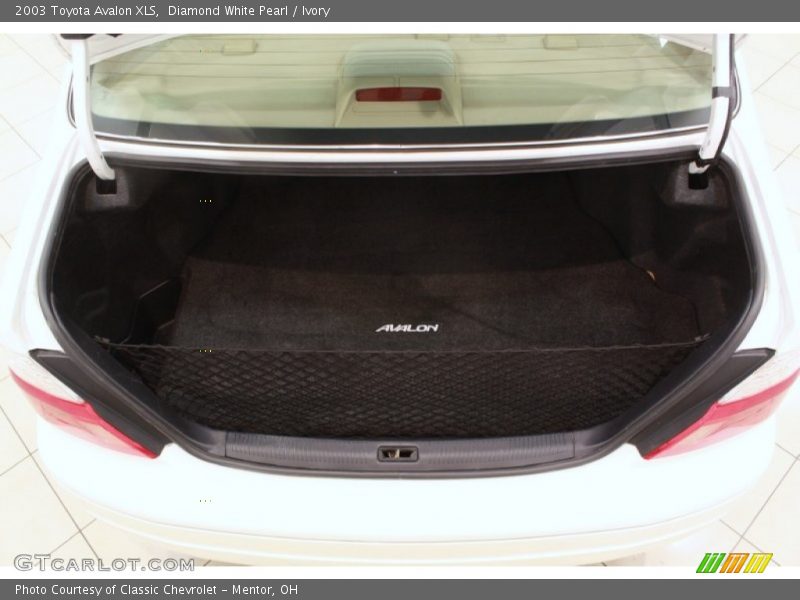  2003 Avalon XLS Trunk